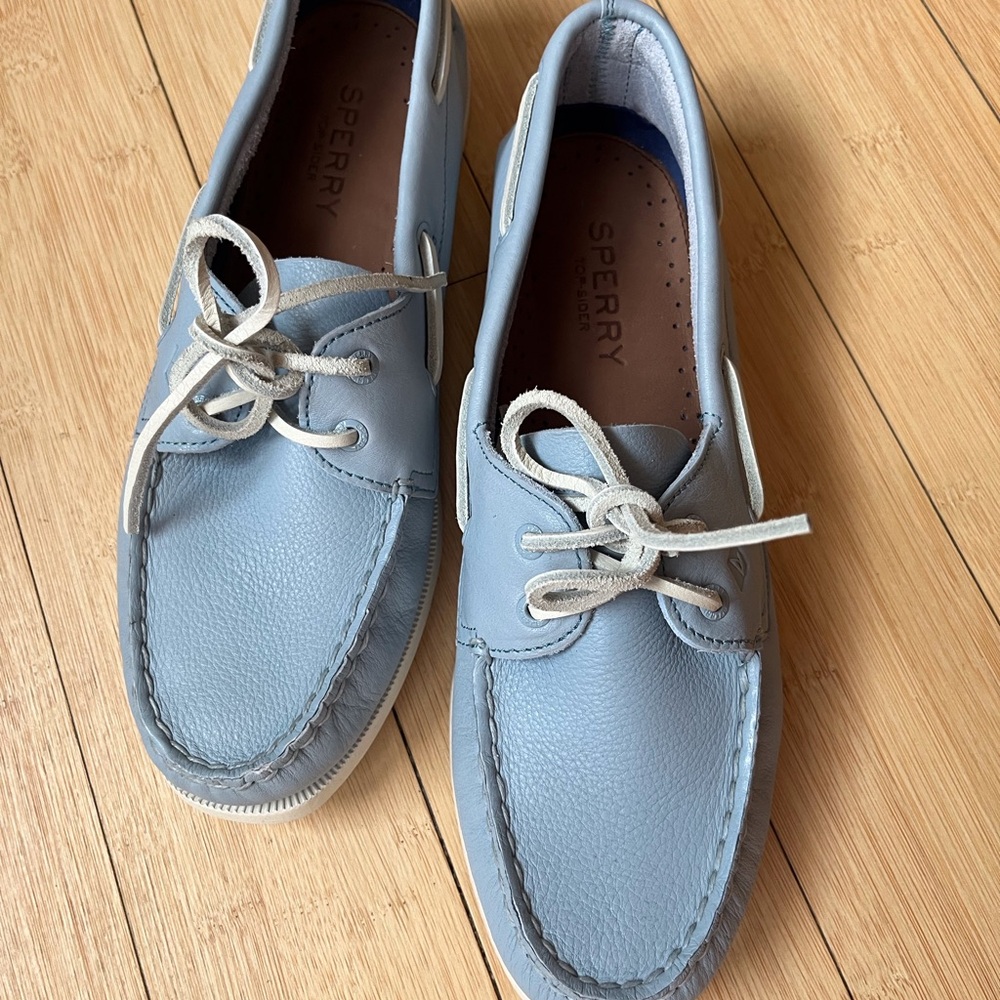Sperry Women’s Light Blue Boat Shoes - Picture 3 of 5